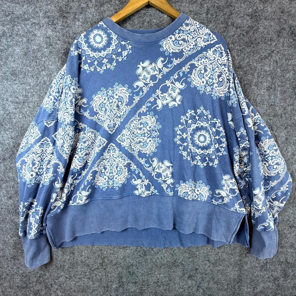 American Eagle Outfitters Big Hug Seriously Lived In Sweatshirt Women Blue White